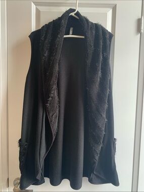 Open-Front Black Women's Sweater Vest with Textured Shawl Collar